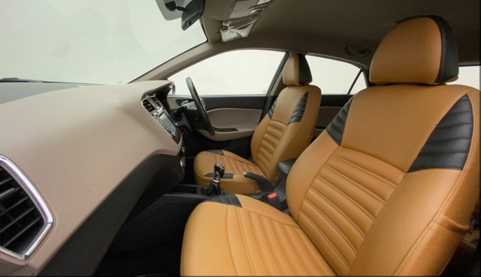 2016 Hyundai Elite i20 ASTA 1.4 CRDI (O), Diesel, Manual, 79,701 km, Right Side Front Door Cabin