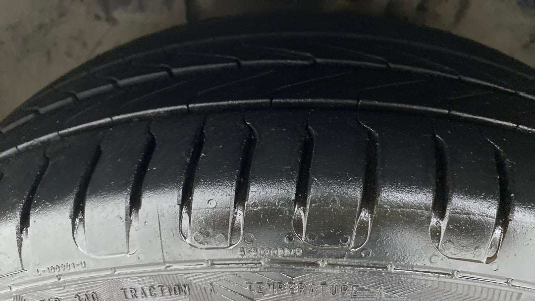 Left Front Tyre Tread