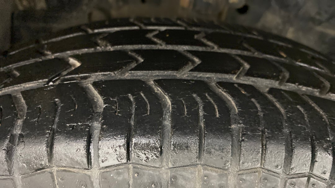 Left Front Tyre Tread