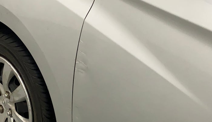 2013 Hyundai Eon MAGNA +, Petrol, Manual, 26,337 km, Front passenger door - Minor scratches
