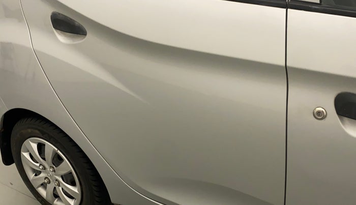 2013 Hyundai Eon MAGNA +, Petrol, Manual, 26,337 km, Right rear door - Paint has faded