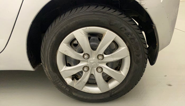 2013 Hyundai Eon MAGNA +, Petrol, Manual, 26,337 km, Left Rear Wheel