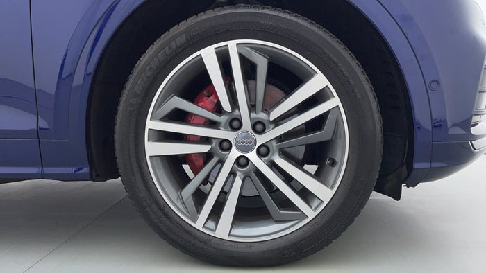 Audi SQ5-Right Front Tyre