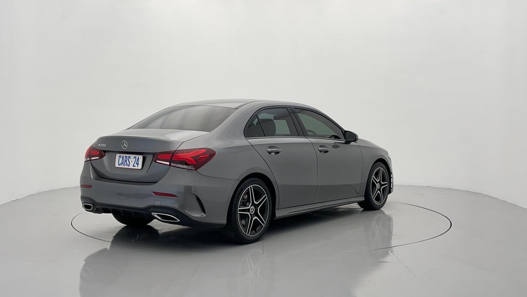 Right Back Diagonal (45- Degree) View