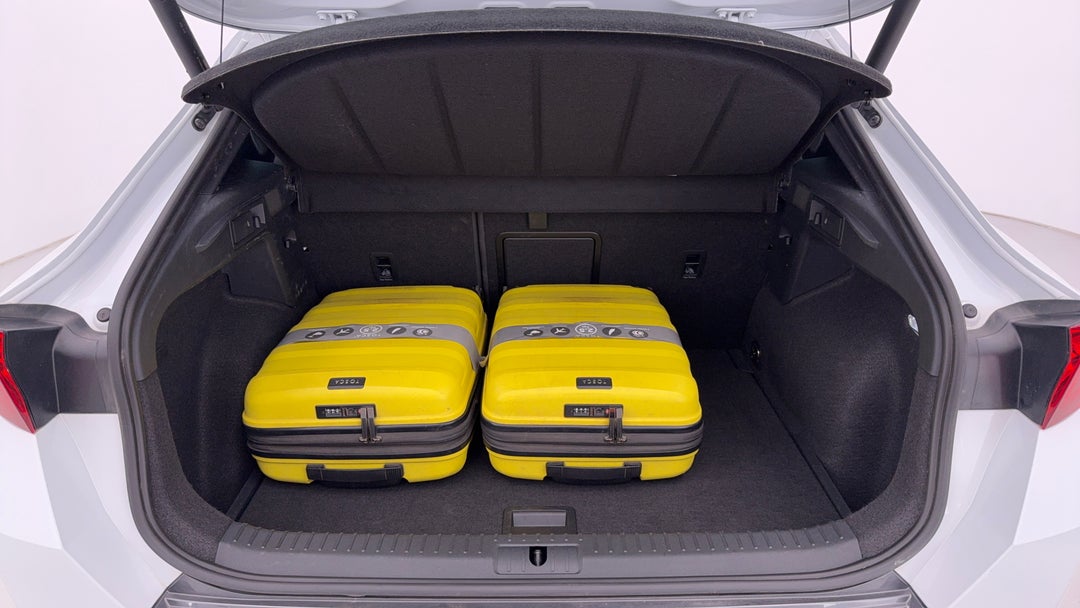 2024 Cupra Formentor Vzx, Automatic, 31352 km, Boot Inside View with Luggage