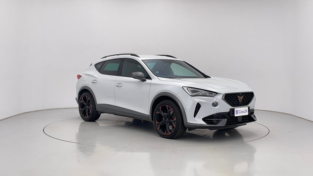 2024 Cupra Formentor Vzx, Automatic, 31352 km, Right Front Diagonal (45- Degree) View