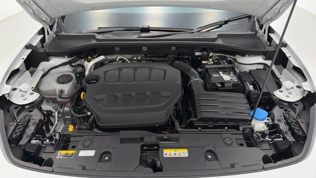 2024 Cupra Formentor Vzx, Automatic, 31352 km, Open Bonnet (Engine)