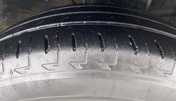2017 Honda City V MT PETROL, Petrol, Manual, 78,947 km, Right Front Tyre Tread