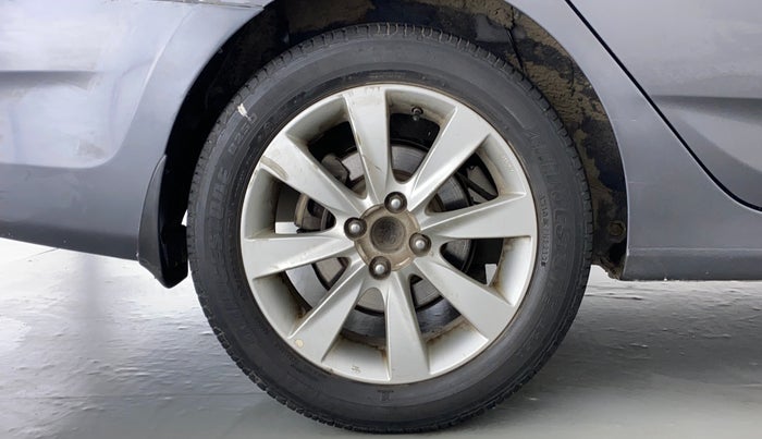 2013 Hyundai Verna FLUIDIC 1.6 SX VTVT, Petrol, Manual, 84,519 km, Right Rear Wheel