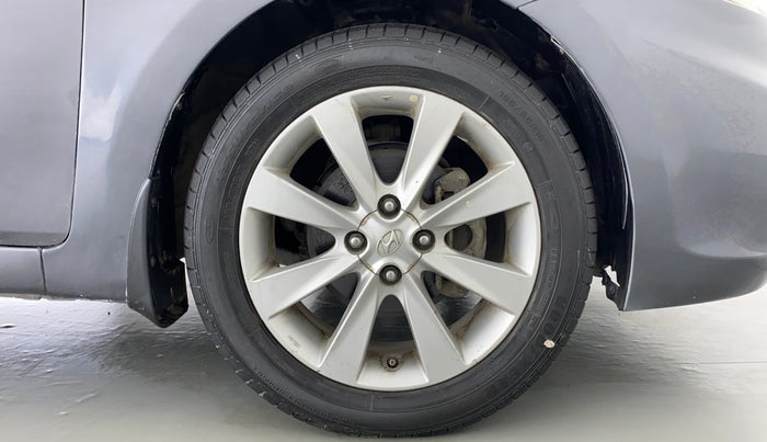 2013 Hyundai Verna FLUIDIC 1.6 SX VTVT, Petrol, Manual, 84,519 km, Right Front Wheel