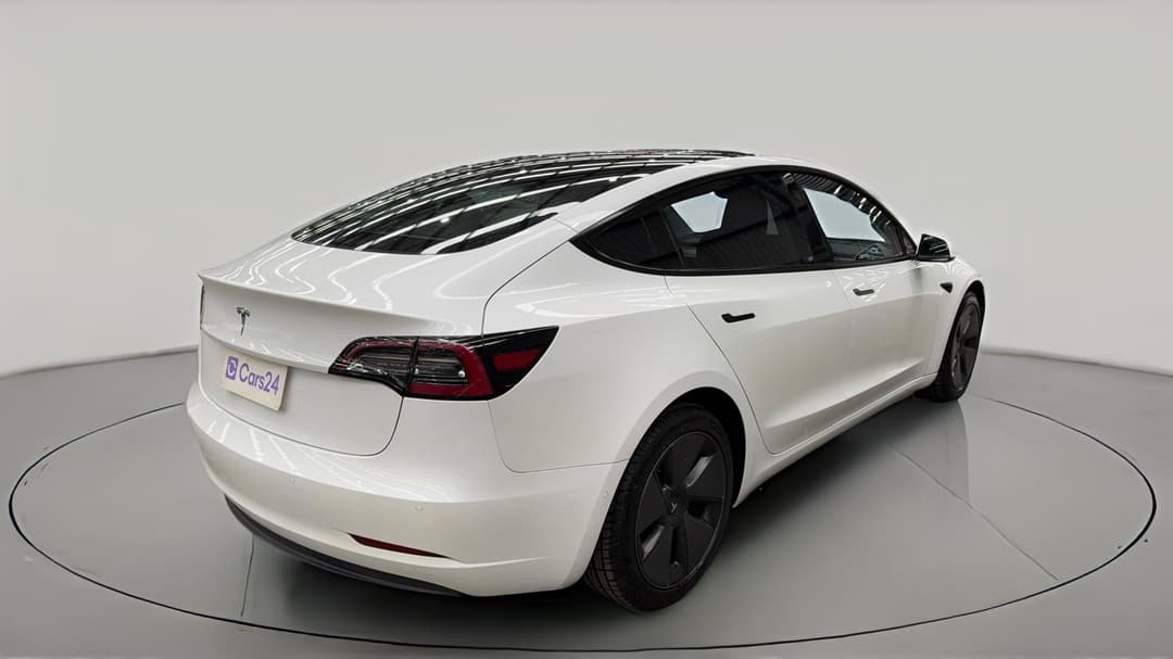 2021 Tesla Model 3 Standard Range Plus RWD, Automatic, 63729 km, Right Back Diagonal (45- Degree) View