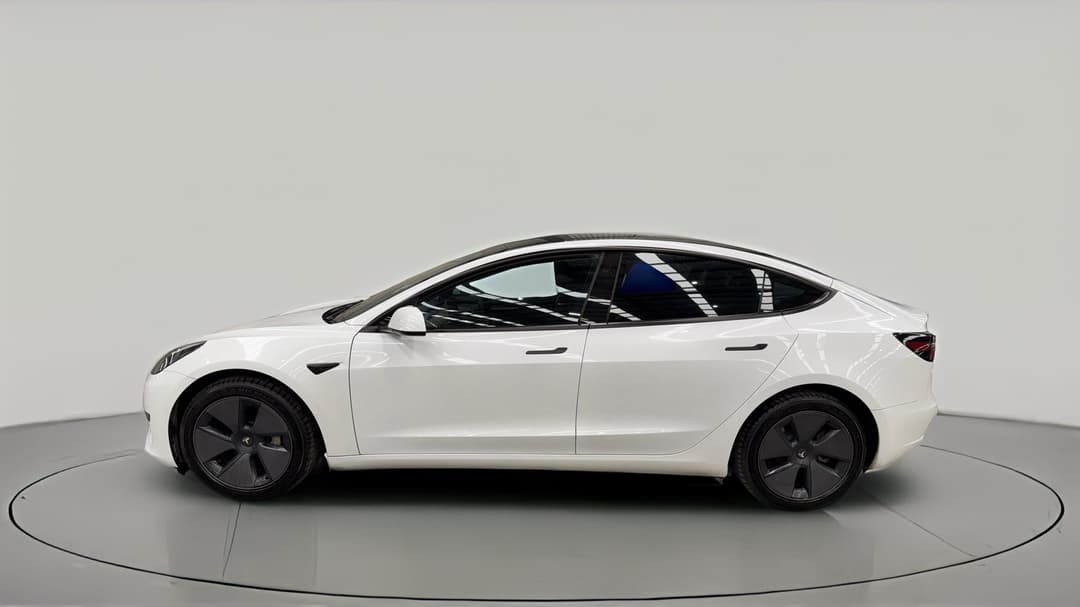 2021 Tesla Model 3 Standard Range Plus RWD, Automatic, 63729 km, Left Side View
