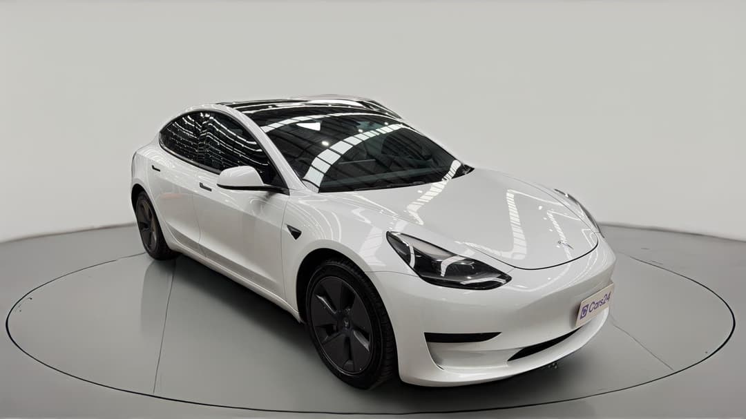 2021 Tesla Model 3 Standard Range Plus RWD, Automatic, 63729 km, Right Front Diagonal (45- Degree) View