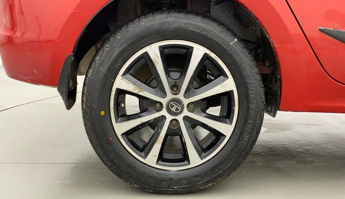 2018 Tata Tigor Buzz DIESEL, Diesel, Manual, 70,901 km, Right Rear Wheel