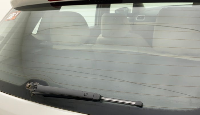 2014 Volkswagen Polo HIGHLINE1.2L, Petrol, Manual, 72,414 km, Rear windshield - Minor spot on windshield