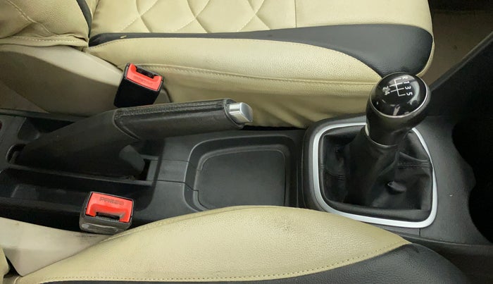 2014 Volkswagen Polo HIGHLINE1.2L, Petrol, Manual, 72,414 km, Gear Lever