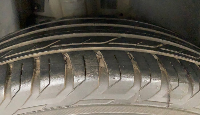 2018 Jeep Compass LIMITED PLUS DIESEL, Diesel, Manual, 48,529 km, Right Rear Tyre Tread