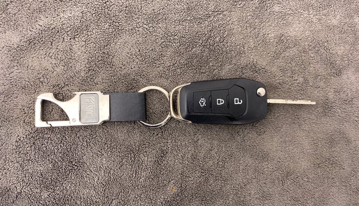 2017 Ford New Figo 1.2 TITANIUM, Petrol, Manual, 39,444 km, Key Close-up