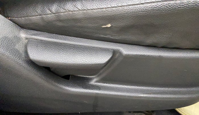 2015 Hyundai Eon MAGNA +, Petrol, Manual, 53,631 km, Driver Side Adjustment Panel