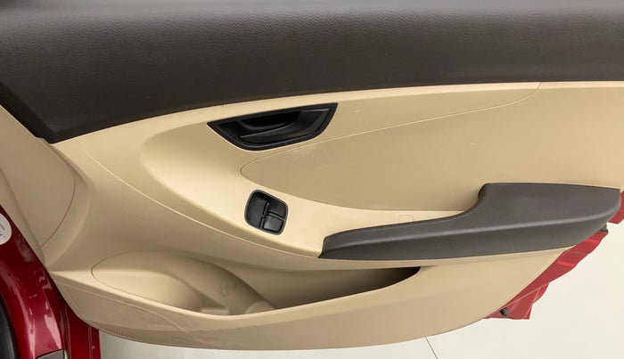 2015 Hyundai Eon MAGNA +, Petrol, Manual, 53,631 km, Driver Side Door Panels Control