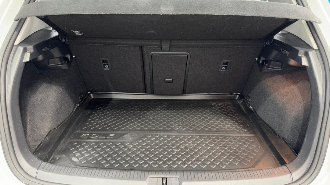2017 Volkswagen Golf 110 Tsi Trendline, Automatic, 118407 km, Boot Inside View
