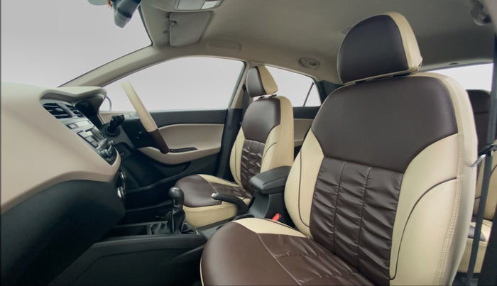 2016 Hyundai Elite i20 SPORTZ 1.2, Petrol, Manual, 15,602 km, Right Side Front Door Cabin