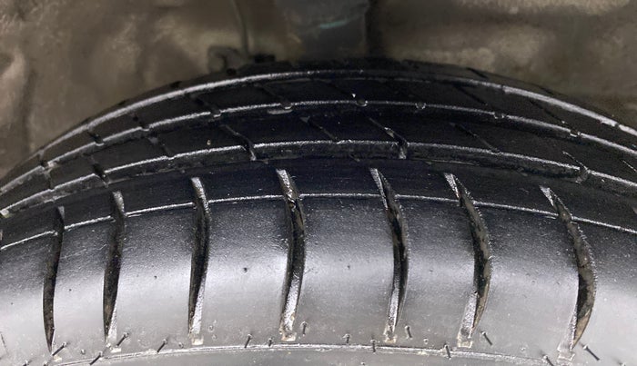 2018 Maruti Wagon R 1.0 VXI, Petrol, Manual, 47,906 km, Right Front Tyre Tread