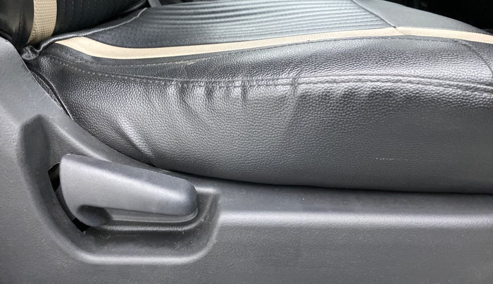 2018 Maruti Wagon R 1.0 VXI, Petrol, Manual, 47,906 km, Driver Side Adjustment Panel