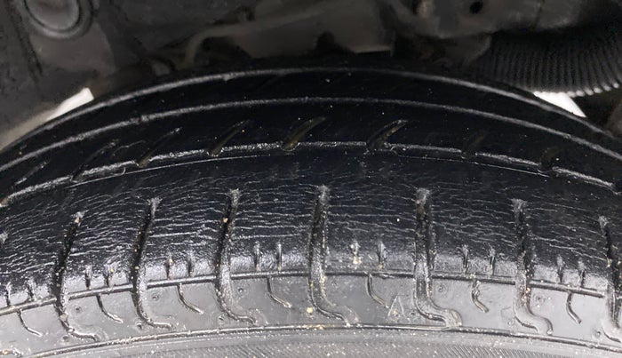 2010 Hyundai Santro Xing GLS, Petrol, Manual, 62,572 km, Left Rear Tyre Tread
