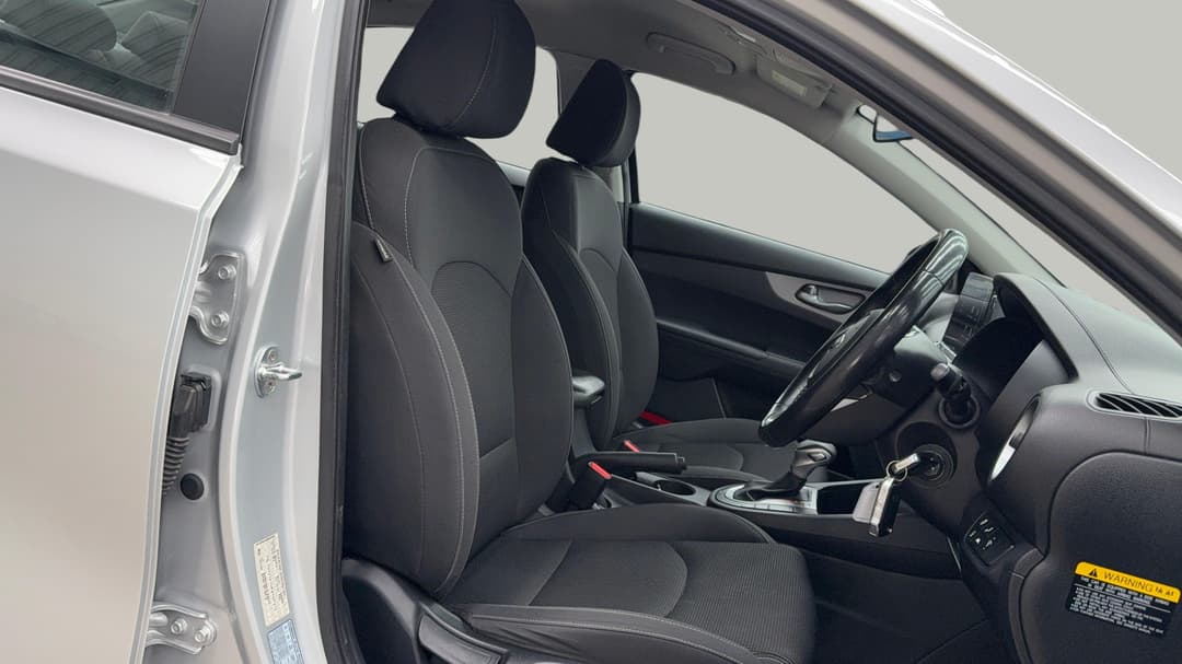 2020 Kia Cerato S, Automatic, 114324 km, Right Side Front Door Cabin View