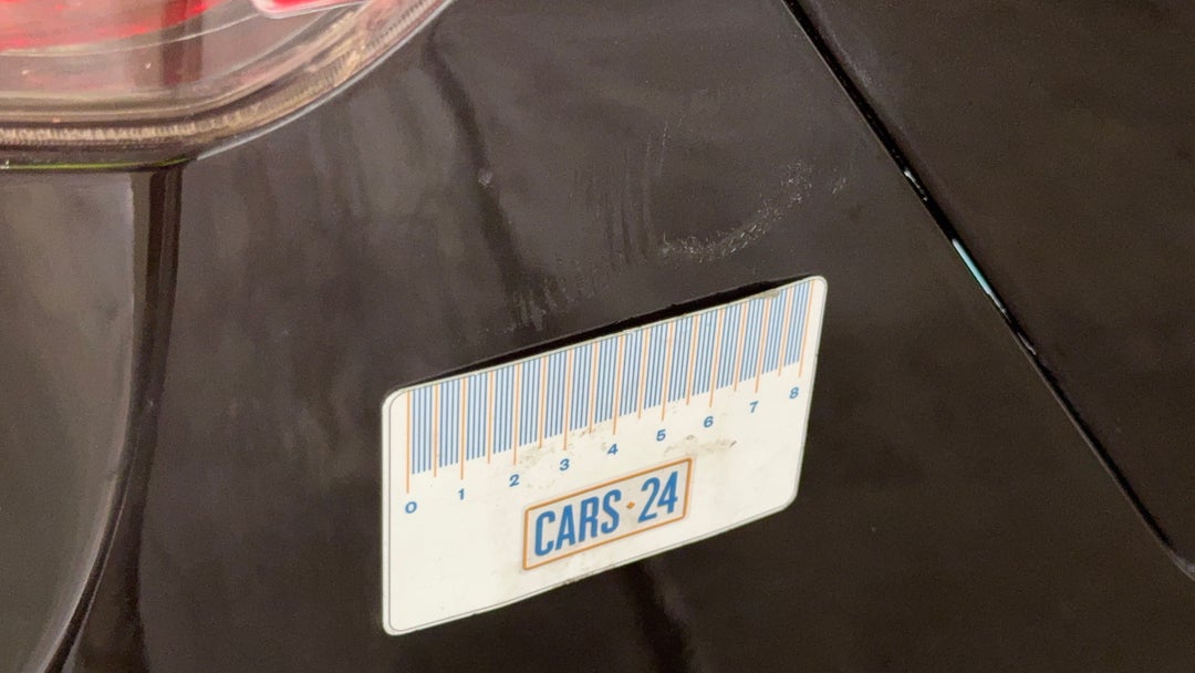 Quarter Panel Front RHS Guard Scratch