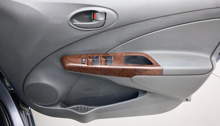 2013 Toyota Etios G, Petrol, Manual, 91,297 km, Driver Side Door Panels Control
