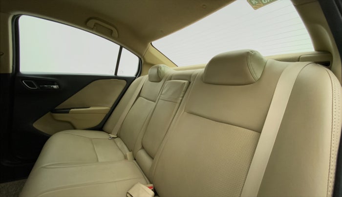 2017 Honda City 1.5L I-VTEC V MT, Petrol, Manual, 57,852 km, Right Side Rear Door Cabin