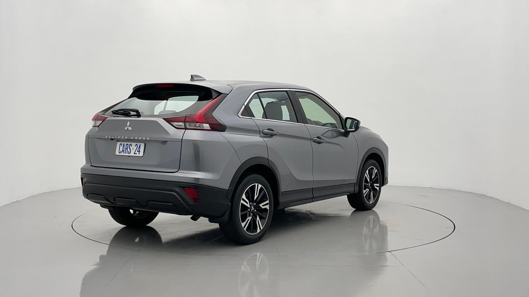 Right Back Diagonal (45- Degree) View