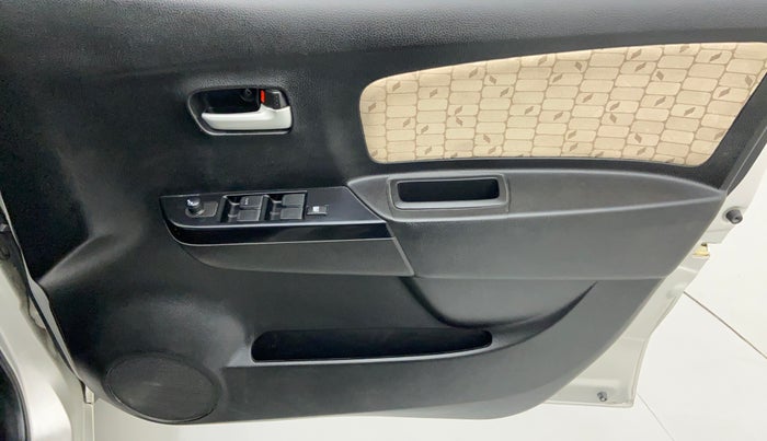2018 Maruti Wagon R 1.0 VXI, Petrol, Manual, 389 km, Driver Side Door Panels Control
