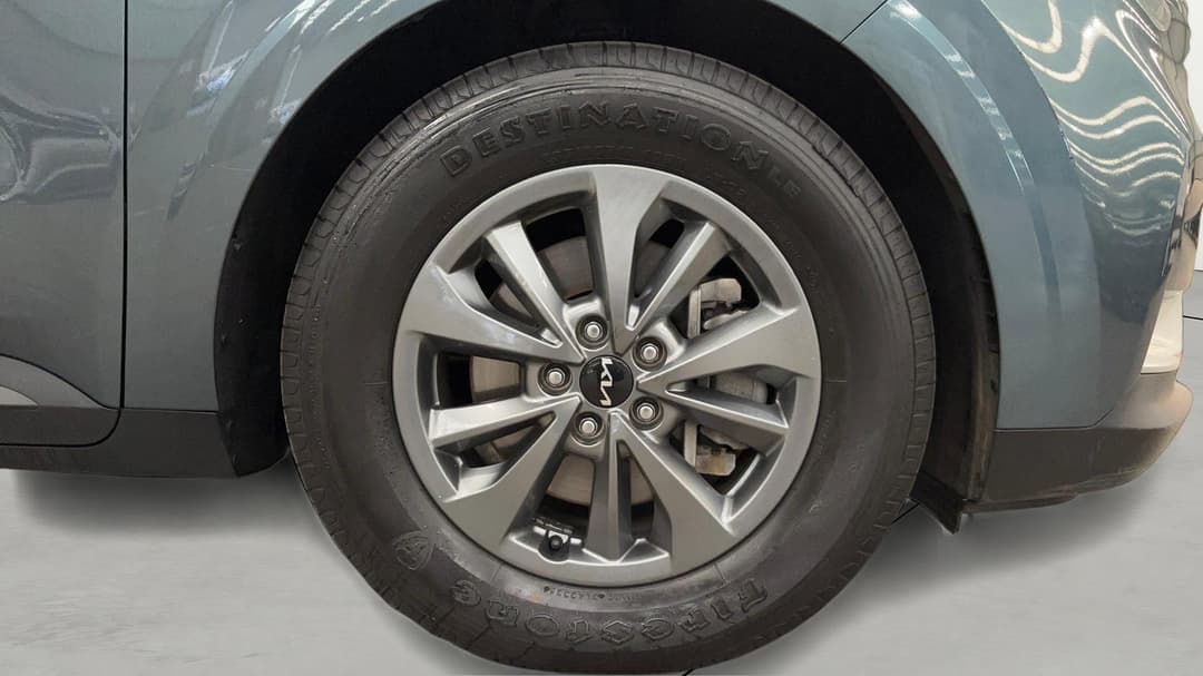 2022 Kia Carnival S, Automatic, 98678 km, Right Front Wheel