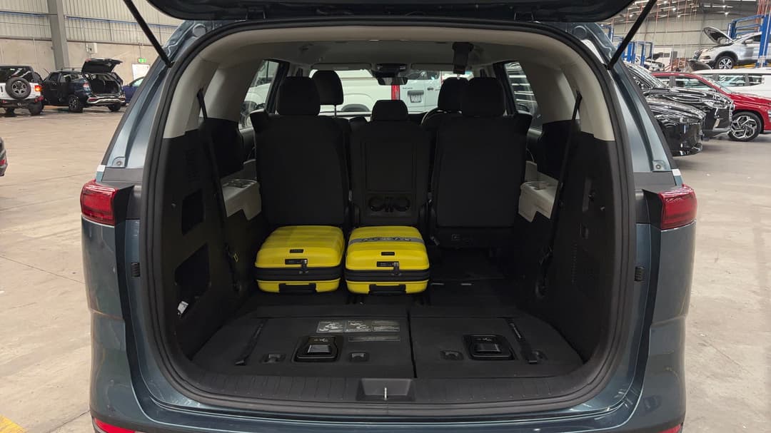 2022 Kia Carnival S, Automatic, 98678 km, Boot Inside View with Luggage
