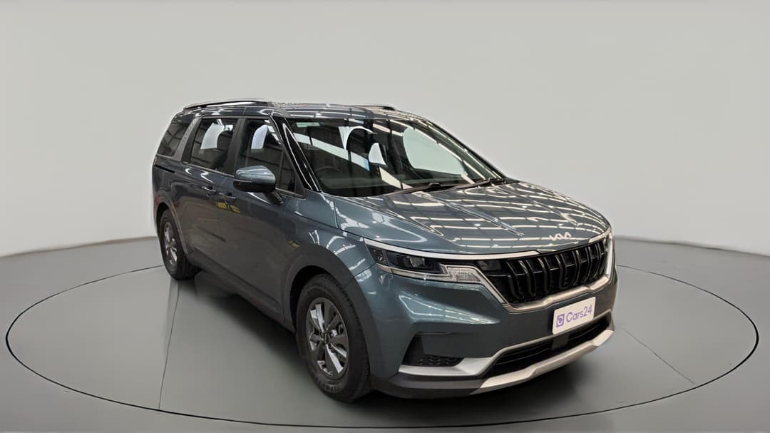 2022 Kia Carnival S, Automatic, 98678 km, Right Front Diagonal (45- Degree) View