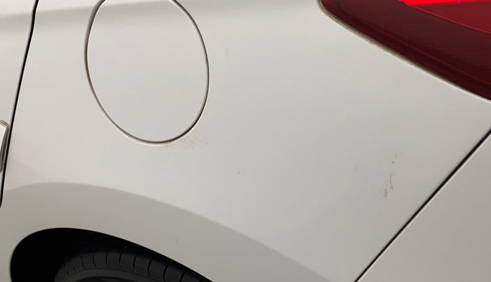 2016 Hyundai New Elantra 1.6 SX (O) MT DIESEL, Diesel, Manual, 1,41,130 km, Left quarter panel - Minor scratches