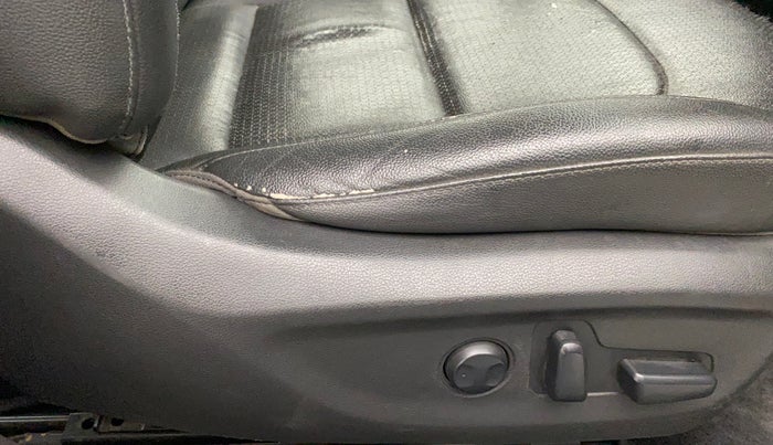 2016 Hyundai New Elantra 1.6 SX (O) MT DIESEL, Diesel, Manual, 1,41,130 km, Driver Side Adjustment Panel