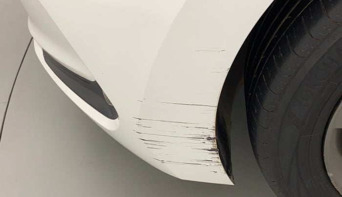 2016 Hyundai New Elantra 1.6 SX (O) MT DIESEL, Diesel, Manual, 1,41,130 km, Front bumper - Minor scratches