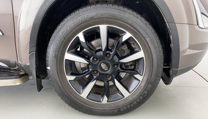 2019 Mahindra XUV500 W11 (O) AT, Diesel, Automatic, 57,685 km, Right Front Wheel