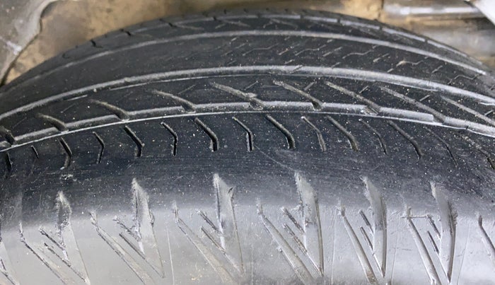2019 Mahindra XUV500 W11 (O) AT, Diesel, Automatic, 57,685 km, Left Rear Tyre Tread