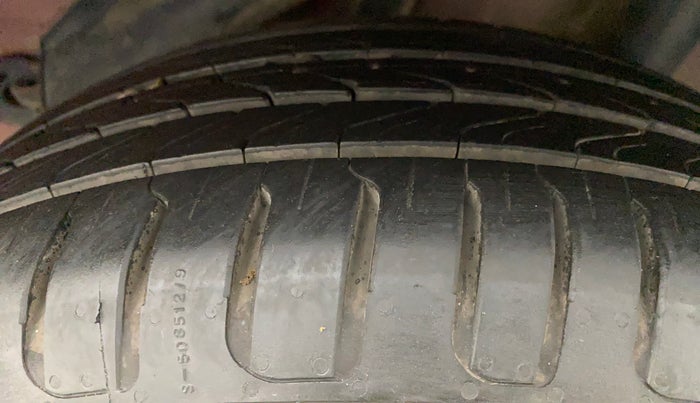 2012 Honda Brio S MT, Petrol, Manual, 49,334 km, Left Rear Tyre Tread