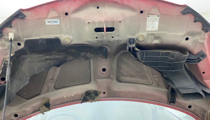 2012 Honda Brio S MT, Petrol, Manual, 49,334 km, Bonnet (hood) - Insulation cover has minor damage