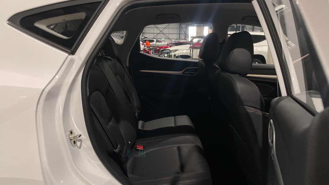 2024 MG Zst Vibe, Automatic, 20032 km, Right Side Rear Door Cabin View