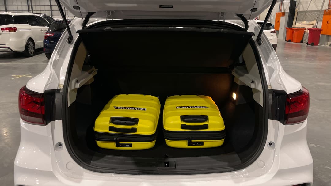 2024 MG Zst Vibe, Automatic, 20032 km, Boot Inside View with Luggage