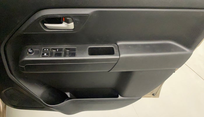 2019 Maruti New Wagon-R VXI 1.2, Petrol, Manual, 61,436 km, Driver Side Door Panels Control