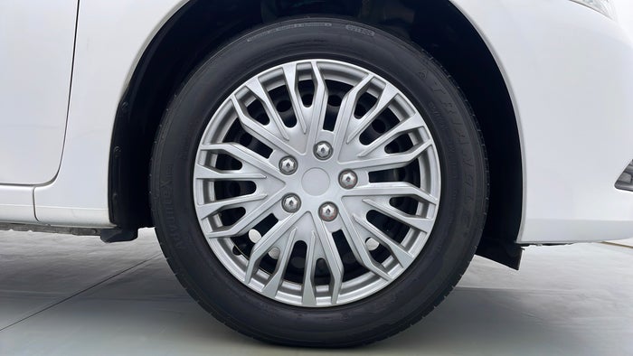 NISSAN SENTRA-Right Front Tyre