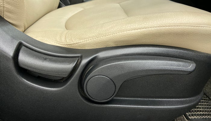 2019 Hyundai Creta 1.6 SX VTVT, Petrol, Manual, 12,466 km, Driver Side Adjustment Panel